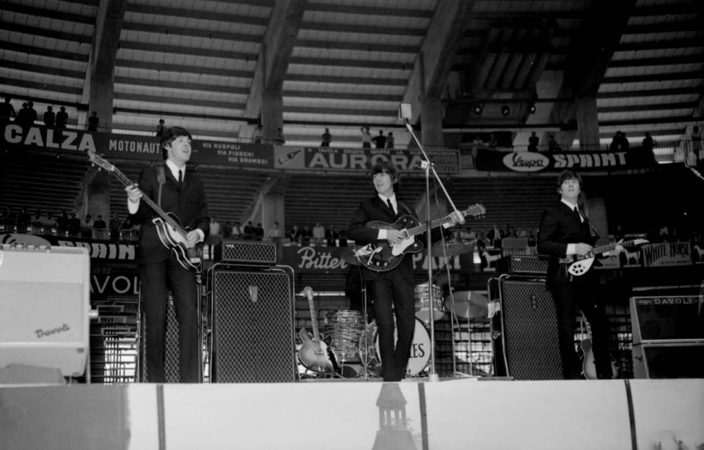 Beatles in concerto al Palazzo dello Sport di Genova.